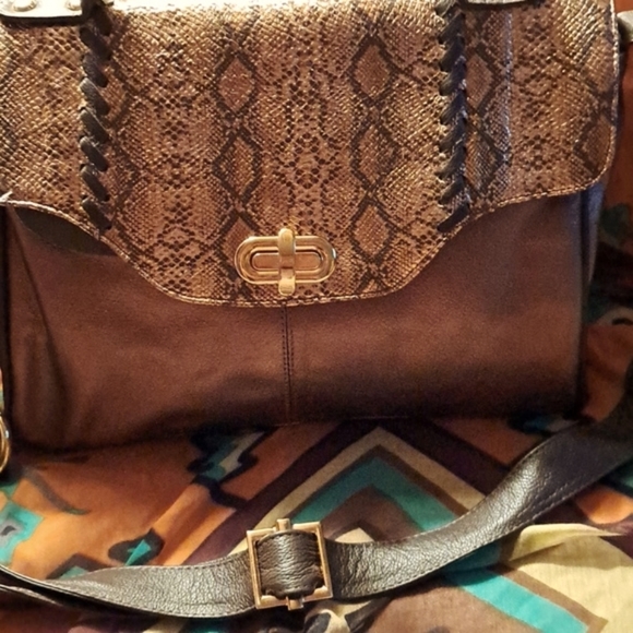 Sandra Valencia New Numbered Croc Embossed Aztec Pattern. NWT - Picture 4 of 16